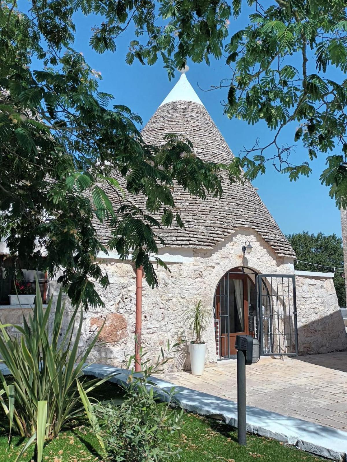 Trulli Allegretti Ночи Екстериор снимка